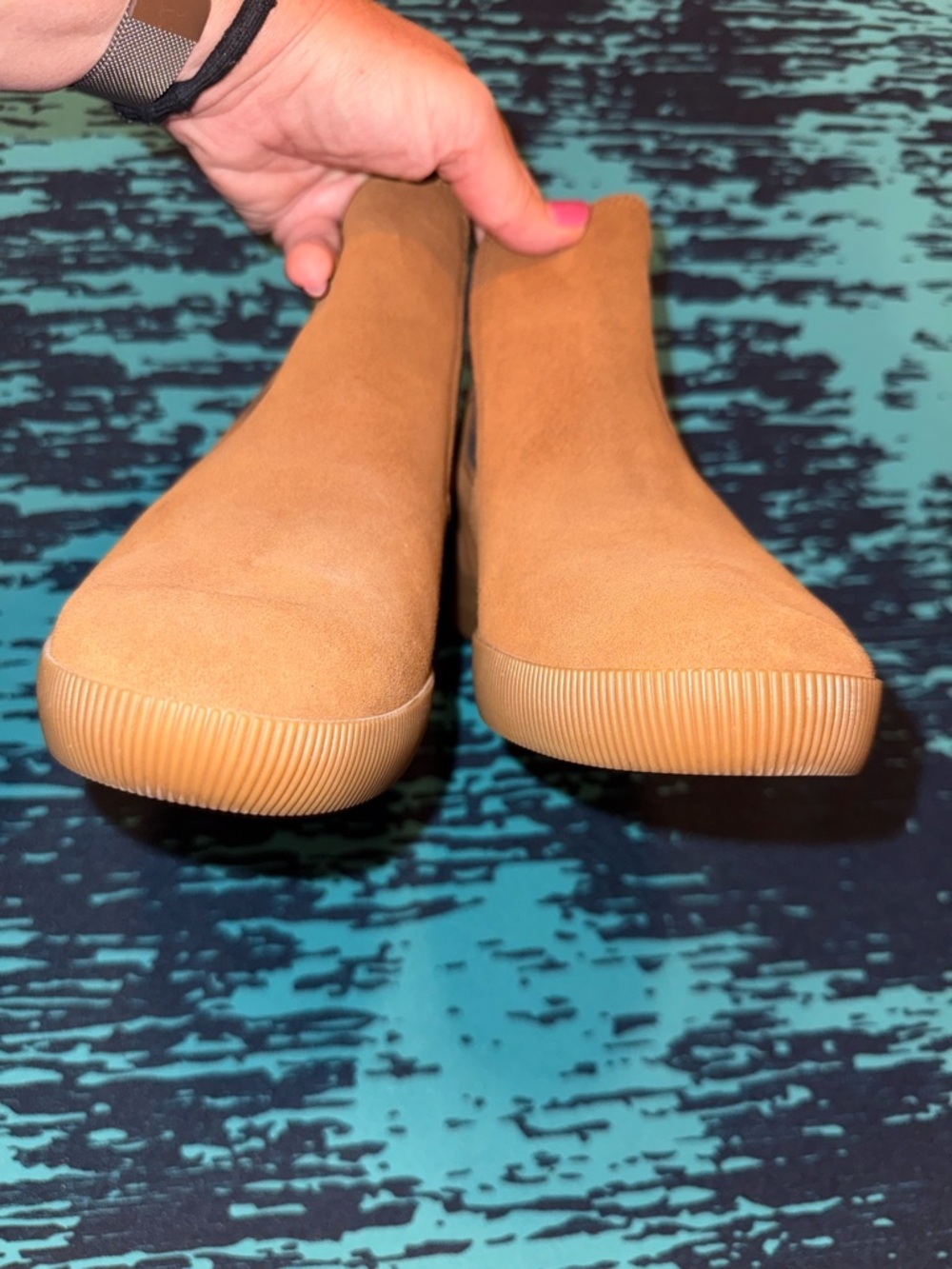 Sorrel Chelsea Slip-On Out & About Wedge Boots in Tan Suede - Picture 8 of 8